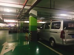 -汇智国际商业中心·停车场