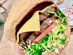 -The Habit Burger Grill 哈比特汉堡(世博店)
