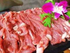 鲜切羊腿肉-臻馆小龙虾
