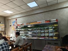 -不起眼麻辣烫凉皮店