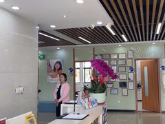 -茂菊口腔连锁(浦东南路店)