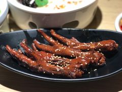 连骨头都不剩的鸡爪-佬肥猫(南翔印象城MEGA店)