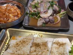 -围炉肉舍•炭烤活鳗•丹东海鲜烤肉(步行街店)