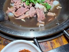 -大众跷脚牛肉馆·非遗传承单位(峨眉山店)
