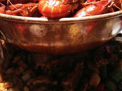 -沪小二炭火蛙锅(淮海中路美食不夜城店)