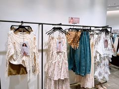 -URBAN REVIVO(上海中庚漫游城店)