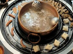 -阿山卓·野生菌火锅·纳西火塘烤肉