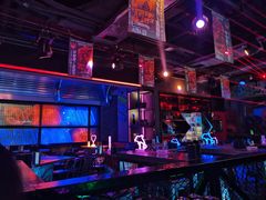 -UP嘻哈酒吧(粉巢店)