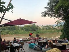 -乌托邦酒吧和餐厅