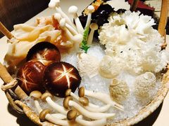 -余欢领鲜火锅(新街口店)