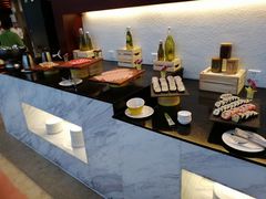 -华强广场酒店-椰香高空自助餐厅