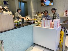 -奈雪的茶(亨特国际广场店)