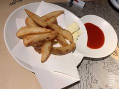 -穹六人间 people 6(岳阳路店)