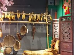 -时尚MEGO商业广场(华新地铁店)