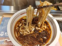 -呷佬·长沙手工米粉(金沙江路店)