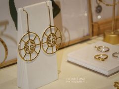 -LADY FAFA(巨鹿路陕西南路路口店)