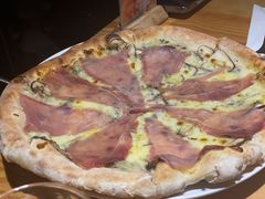 松露酱帕尔马火腿披萨-TIAGO HOME KITCHEN(王府中环店)