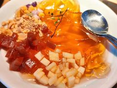 桃花坞冰粉桃胶-蜜桃餐厅·伴山(绿宝广场店)