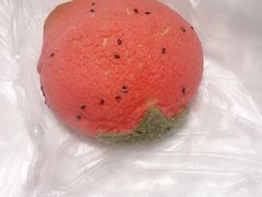 草莓脏脏包-巴黎贝甜(国贸店)