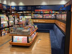 -西西弗书店&矢量咖啡(凯德晶萃广场店)