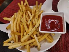-WOLFGANG PUCK KITCHEN & BAR(迪士尼小镇店)