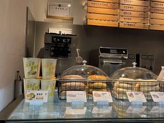 面包甜点陈列柜-喜茶(上海兴业太古汇店)
