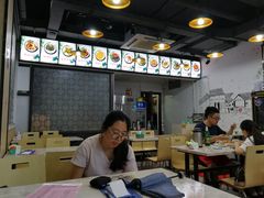 -扬州小吃(延安西路店)