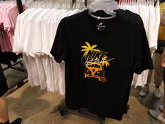 -NIKE上海青浦换季优惠店