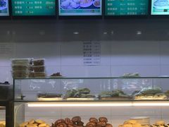 面包甜点陈列柜-白魁老号饭庄(交道口店)