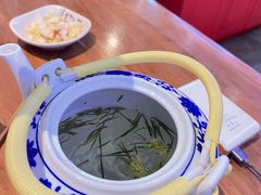 -先启半步颠小酒馆(白麓里店)