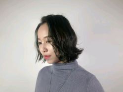 -苑苑发型设计