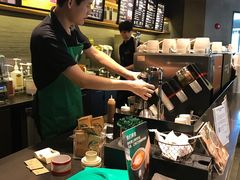 -星巴克(西藏路店)