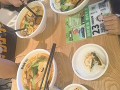 -蒙自源米线大王(花园城商场店)