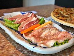 -炼火烤肉店