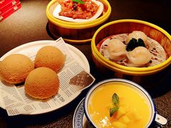 -蝴蝶里·粤菜·点心(滨江龙湖店)