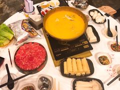 -鲜入围煮花胶鸡海鲜火锅