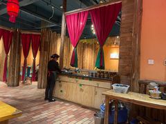 -老滇山寨•云南特色菜•地方菜•民族风情歌舞表演(金碧店)