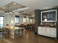 大堂-星巴克臻选(广州沙面店)