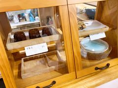 面包甜点陈列柜-simple hut简屋咖啡