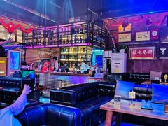 -喜鹊音乐酒馆(西街店)