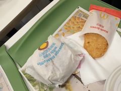 -麦当劳(上海虹桥站30B检票口楼上)