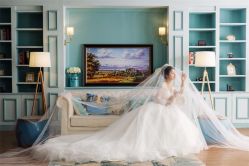 俏皮可爱-巴黎婚纱摄影工作室