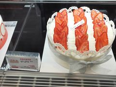 草莓芭蕾蛋糕-85度C(广州石牌桥店)