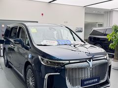 -王府井百货熙地港店