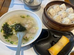 -馋三尺蟹粉小笼(人民广场店)