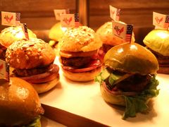 牛肉汉堡-北京王府井希尔顿酒店·万斯阁西餐厅