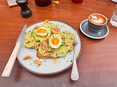 牛油果煮蛋吐司-RAC BAR(安福路店)