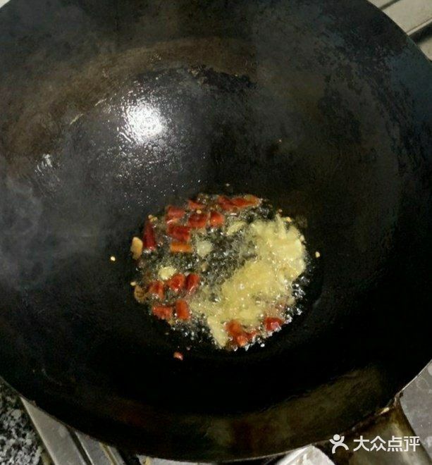 月亮姐姐学做菜之炝炒油麦菜