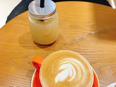 -藏猫猫咖啡主题馆(中央大道店)