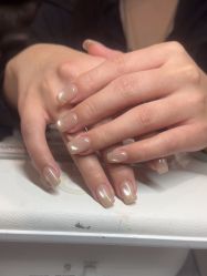 -花岐款式专研健康美甲沙龙